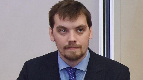 Заместитель главы офиса президента Украины Алексей Гончарук во время посещения школы депутатов партии Слуга народа в Трускавце. 29 августа 2019 Заместитель главы офиса президента Украины Алексей Гончарук во время посещения школы депутатов партии Слуга народа в Трускавце. 29 августа 2019