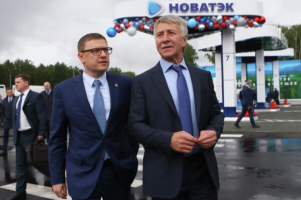 Алексей Текслер и Леонид Михельсон открыли в Копейске первый в России многотопливный автозаправочный комплекс Алексей Текслер и Леонид Михельсон открыли в Копейске первый в России многотопливный автозаправочный комплекс