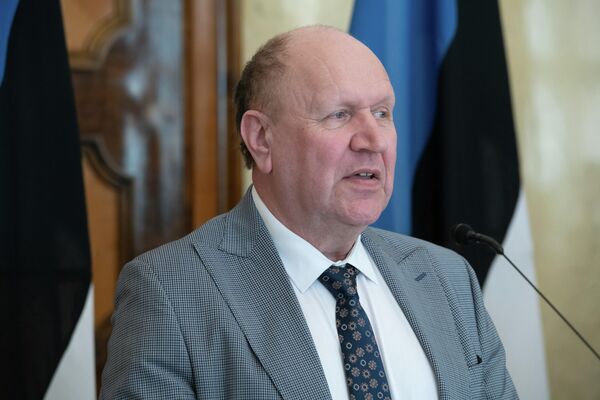 Председатель Консервативной народной партии Эстонии Март Хельме во время пресс-конференции в Таллине Председатель Консервативной народной партии Эстонии Март Хельме во время пресс-конференции в Таллине