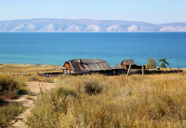 Дом в Прибайкальском национальном парке на побережье Байкала в Иркутской области Дом в Прибайкальском национальном парке на побережье Байкала в Иркутской области