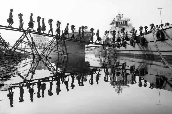 M Yousuf Tushar. Работа финалиста конкурса Environmental Photographer of the Year 2019 M Yousuf Tushar. Работа финалиста конкурса Environmental Photographer of the Year 2019