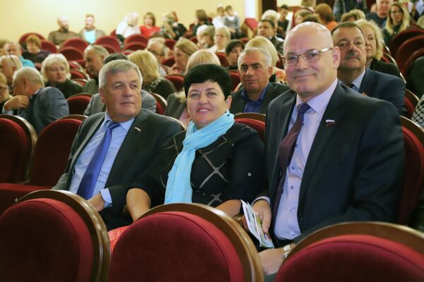 Парламентарии приняли участие в торжественной церемонии открытия фестиваля Молодежь – за Союзное государство Парламентарии приняли участие в торжественной церемонии открытия фестиваля Молодежь – за Союзное государство
