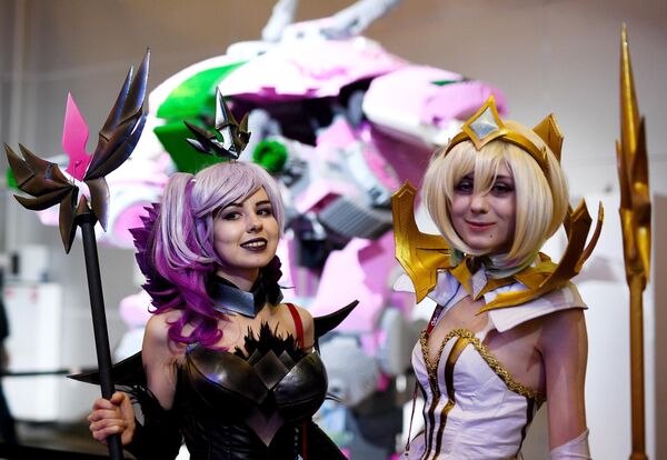 Участницы выставки ИгроМир 2019 и фестиваля Comic Con Russia 2019 в Международном выставочном центре Крокус Экспо в Москве Участницы выставки ИгроМир 2019 и фестиваля Comic Con Russia 2019 в Международном выставочном центре Крокус Экспо в Москве