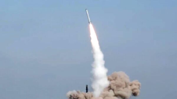 Боевой пуск ракеты из комплекса Искандер-М Боевой пуск ракеты из комплекса Искандер-М