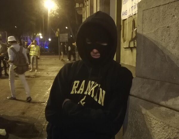 Поджоги баррикад на субботних протестах в Барселоне. 19 октября 2019 Поджоги баррикад на субботних протестах в Барселоне. 19 октября 2019