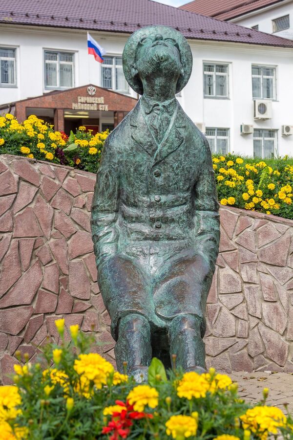 Памятник К. Э. Циолковскому в Боровске Памятник К. Э. Циолковскому в Боровске