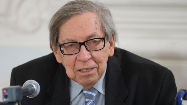 Рогозин поблагодарил Засурского за дух свободы и творчества