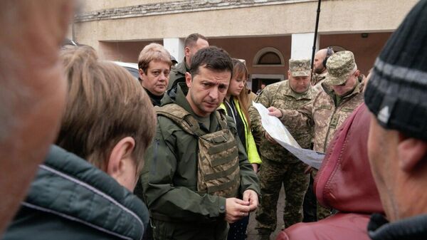 Президент Украины Владимир Зеленский посетил участок разведения сил в Золотом Президент Украины Владимир Зеленский посетил участок разведения сил в Золотом