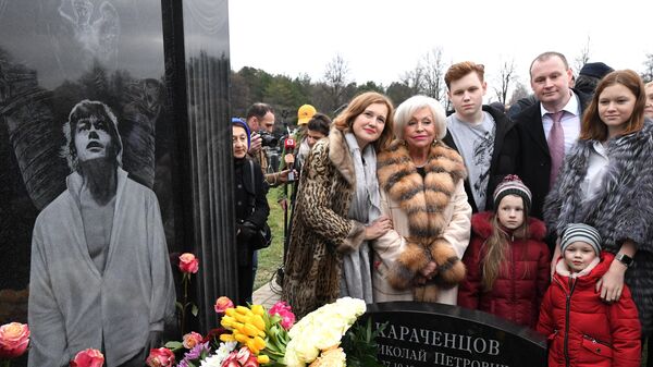 Открытие памятника Н. Караченцову Открытие памятника Н. Караченцову