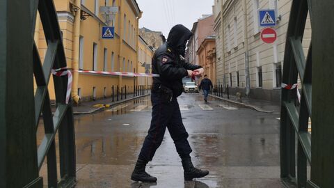 Следственные действия на реке Мойке в Санкт-Петербурге Следственные действия на реке Мойке в Санкт-Петербурге