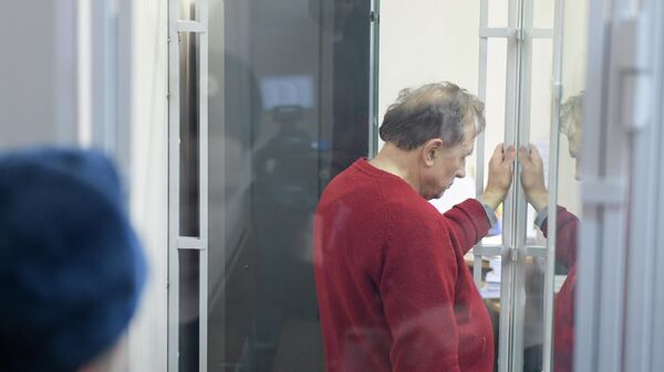 Доцент СПбГУ Олег Соколов, подозреваемый в убийстве аспирантки, на заседании Октябрьского районного суда Санкт-Петербурга Доцент СПбГУ Олег Соколов, подозреваемый в убийстве аспирантки, на заседании Октябрьского районного суда Санкт-Петербурга