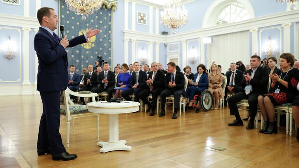 Председатель правительства России Дмитрий Медведев проводит рабочую встречу с активом местных и первичных отделений партии Единой России. 22 ноября 2019 Председатель правительства России Дмитрий Медведев проводит рабочую встречу с активом местных и первичных отделений партии Единой России. 22 ноября 2019