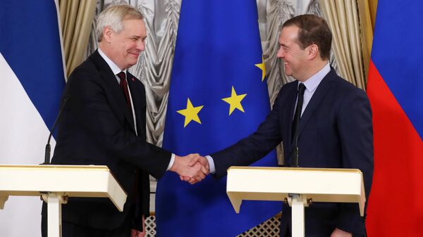 Председатель правительства РФ Дмитрий Медведев и премьер-министр Финляндии Антти Ринне во время пресс-конференции Председатель правительства РФ Дмитрий Медведев и премьер-министр Финляндии Антти Ринне во время пресс-конференции