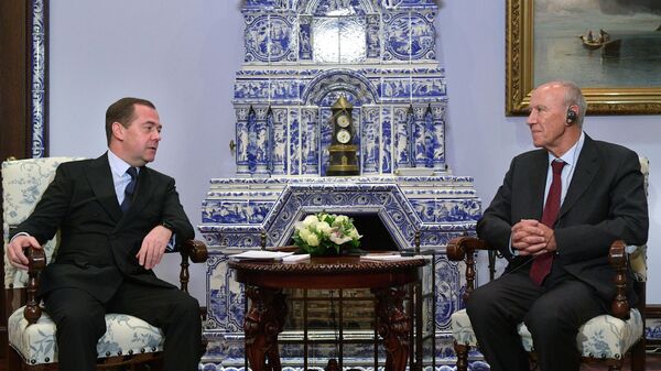 Председатель правительства РФ Дмитрий Медведев и генеральный директор Всемирной организации интеллектуальной собственности Фрэнсис Гарри во время встречи