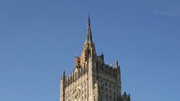 Здание МИД России на Смоленской площади в Москве, арх. В.Г.Гельфрейх, М.А.Минкус, 1948-53 гг. Здание МИД России на Смоленской площади в Москве, арх. В.Г.Гельфрейх, М.А.Минкус, 1948-53 гг.