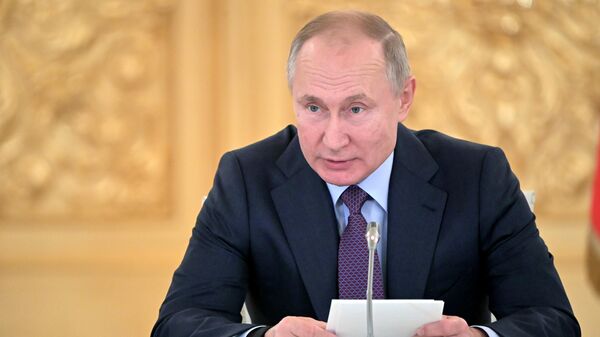 Президент России Владимир Путин на заседании Совета по развитию гражданского общества и правам человека Президент России Владимир Путин на заседании Совета по развитию гражданского общества и правам человека