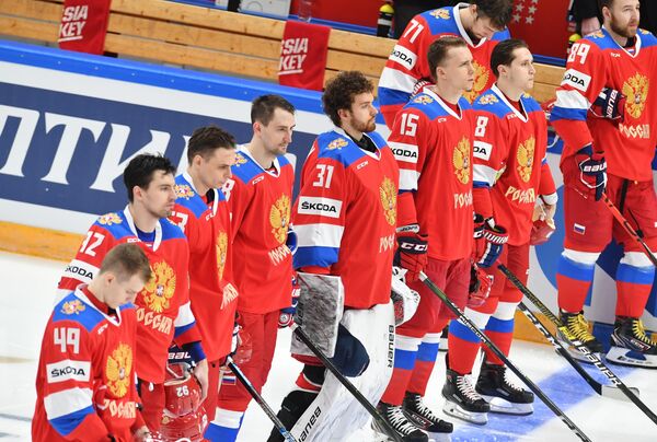 Игроки сборной России перед началом матча Игроки сборной России перед началом матча