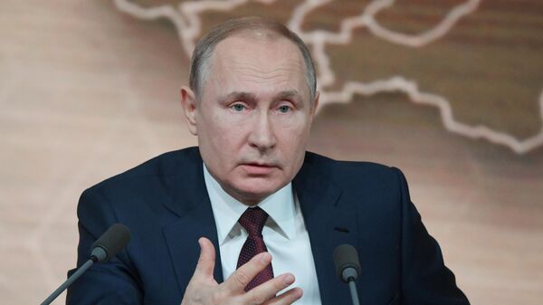 Президент РФ Владимир Путин на большой ежегодной пресс-конференции Президент РФ Владимир Путин на большой ежегодной пресс-конференции