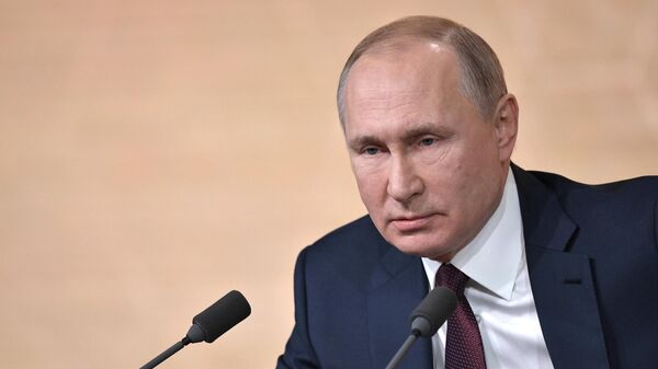 Президент РФ Владимир Путин на большой ежегодной пресс-конференции Президент РФ Владимир Путин на большой ежегодной пресс-конференции