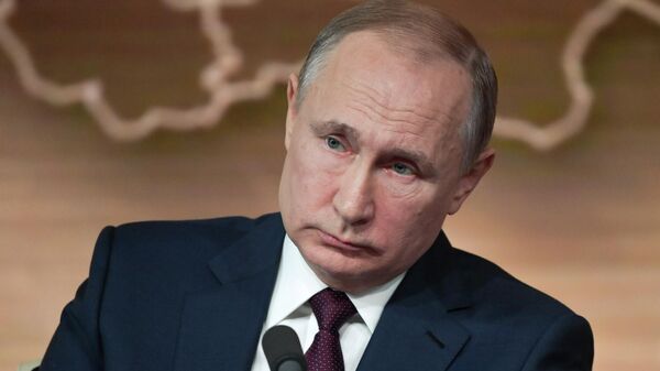 Президент РФ Владимир Путин на ежегодной большой пресс-конференции Президент РФ Владимир Путин на ежегодной большой пресс-конференции