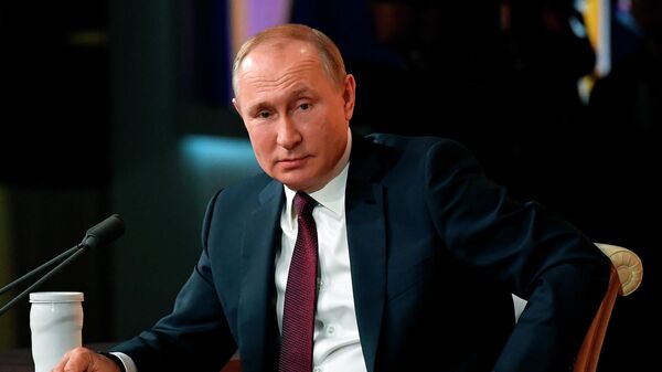 Президент РФ Владимир Путин на большой ежегодной пресс-конференции Президент РФ Владимир Путин на большой ежегодной пресс-конференции