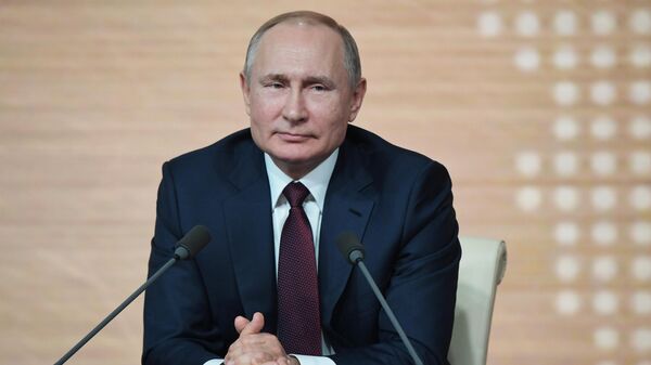 Президент РФ Владимир Путин на большой ежегодной пресс-конференции Президент РФ Владимир Путин на большой ежегодной пресс-конференции