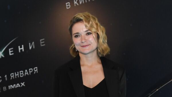 Актриса Надежда Михалкова на премьере фильма Вторжение Актриса Надежда Михалкова на премьере фильма Вторжение