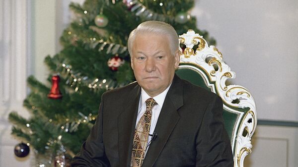 Президент РФ Борис Николаевич Ельцин выступает с традиционным новогодним обращением к гражданам России в канун 1997 года Президент РФ Борис Николаевич Ельцин выступает с традиционным новогодним обращением к гражданам России в канун 1997 года