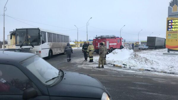 Последствия ДТП на 263-м километре автодороги Саратов - Сызрань - Саратов - Волгоград Последствия ДТП на 263-м километре автодороги Саратов - Сызрань - Саратов - Волгоград