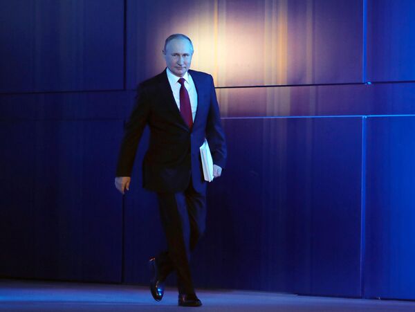 Президент РФ Владимир Путин перед началом ежегодного послания президента РФ Федеральному Собранию Президент РФ Владимир Путин перед началом ежегодного послания президента РФ Федеральному Собранию