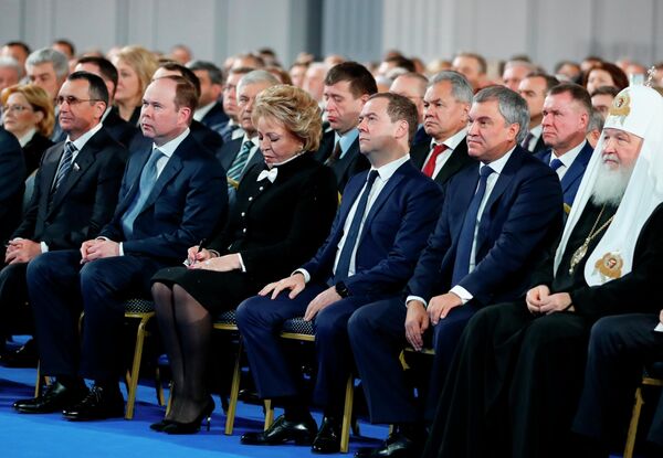 Председатель правительства РФ Дмитрий Медведев во время ежегодного послания президента РФ Владимира Путина Федеральному Собранию Председатель правительства РФ Дмитрий Медведев во время ежегодного послания президента РФ Владимира Путина Федеральному Собранию