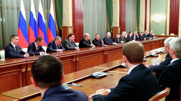 Председатель правительства РФ Михаил Мишустин и заместитель председателя Совета безопасности РФ Дмитрий Медведев проводят встречу с членами российского правительства Председатель правительства РФ Михаил Мишустин и заместитель председателя Совета безопасности РФ Дмитрий Медведев проводят встречу с членами российского правительства