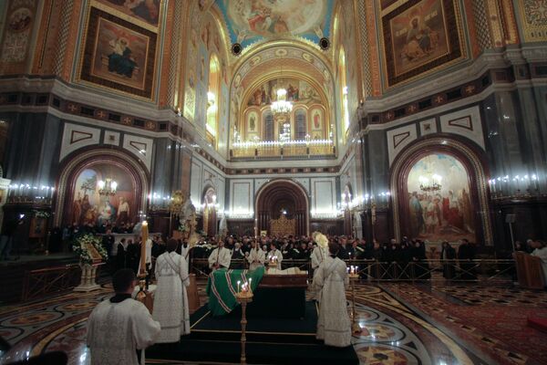 Церемония прощания с патриархом Московским и всея Руси Алексием II в храме Христа Спасителя Церемония прощания с патриархом Московским и всея Руси Алексием II в храме Христа Спасителя