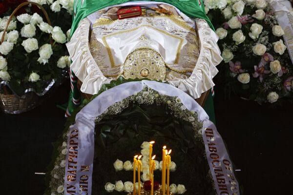 Заупокойная Божественная литургия по патриарху Московскому и всея Руси Алексию II в храме Христа Спасителя Заупокойная Божественная литургия по патриарху Московскому и всея Руси Алексию II в храме Христа Спасителя