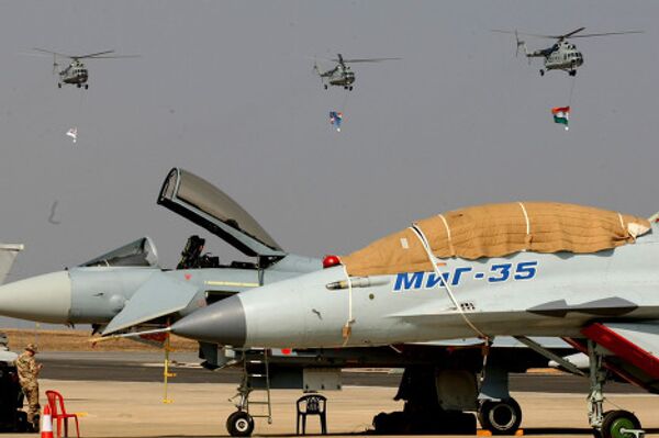 Российский истребитель МиГ-35 на Aero India-2009 в Бангалоре Российский истребитель МиГ-35 на Aero India-2009 в Бангалоре