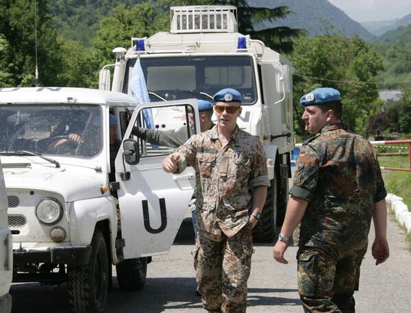 Военные наблюдатели ООН и российские миротворцы в Абхазии Военные наблюдатели ООН и российские миротворцы в Абхазии