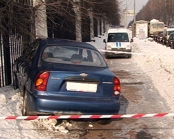 Студентов в Москве сбил угнанный автомобиль - источник Студентов в Москве сбил угнанный автомобиль - источник
