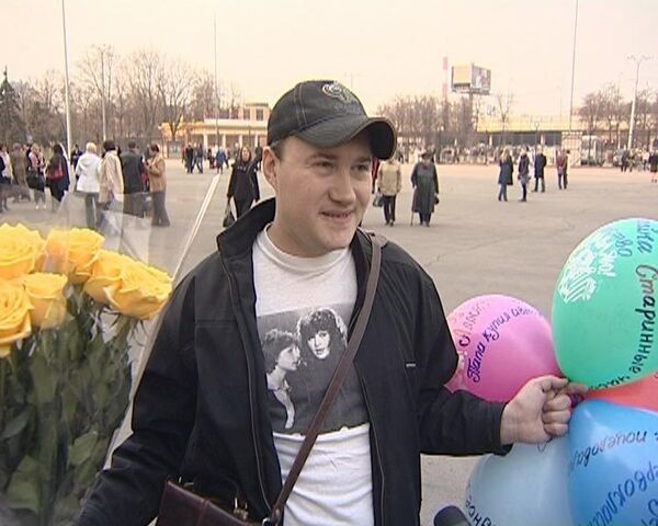 На прощание поклонники принесли Пугачевой миллион роз На прощание поклонники принесли Пугачевой миллион роз