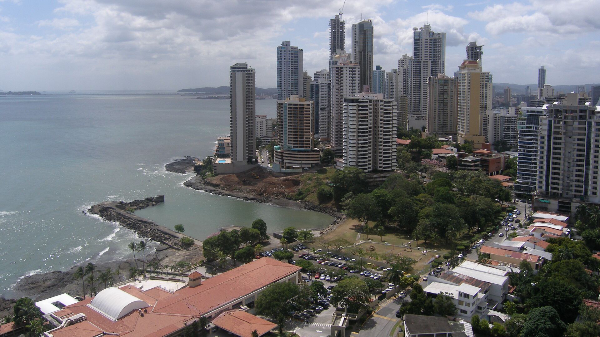 Панама приостановила въезд тех, кто побывал в Британии и ЮАР