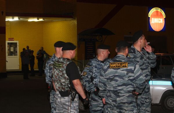 Заложники в московском магазине освобождены Заложники в московском магазине освобождены