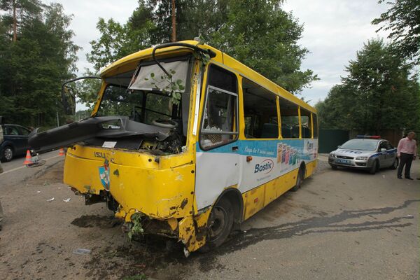 ДТП с участием маршрутного автобуса на Рублево-Успенском шоссе ДТП с участием маршрутного автобуса на Рублево-Успенском шоссе