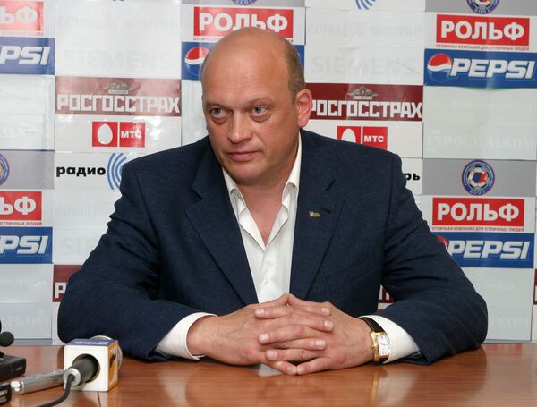 Генеральный директор ФК Томь Юрий Степанов Генеральный директор ФК Томь Юрий Степанов