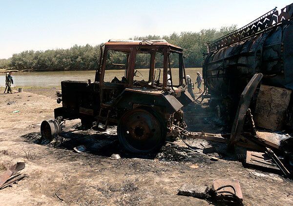 В результате бомбардировки авиацией НАТО погибли 90 человек, включая 40 мирных граждан В результате бомбардировки авиацией НАТО погибли 90 человек, включая 40 мирных граждан