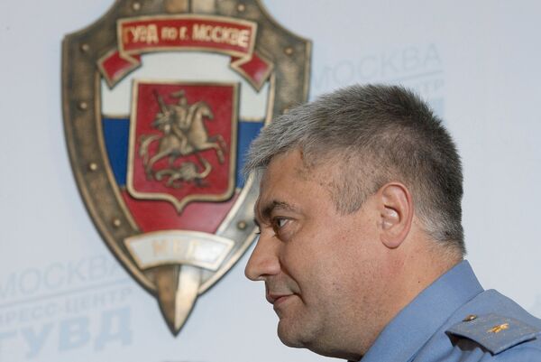 Начальник ГУВД по городу Москве генерал-майор милиции В.Колокольцев во время пресс-брифинга Начальник ГУВД по городу Москве генерал-майор милиции В.Колокольцев во время пресс-брифинга