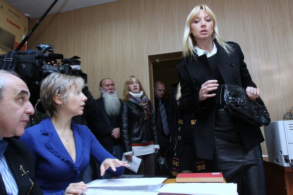 Певица Кристина Орбакайте в здании Тверского районного суда Москвы Певица Кристина Орбакайте в здании Тверского районного суда Москвы