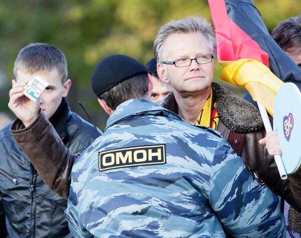 Болельщики и сотрудники милиции Болельщики и сотрудники милиции