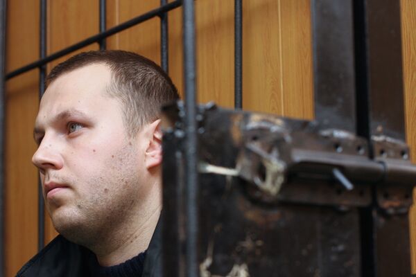 Подозреваемый в покушении на убийство двух девочек капитан Захаркин Подозреваемый в покушении на убийство двух девочек капитан Захаркин