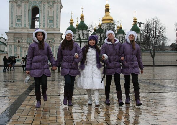Одиннадцатилетняя Катя Рябова, представляющая Россию на детском песенном конкурсе Евровидение -2009 в Киеве Одиннадцатилетняя Катя Рябова, представляющая Россию на детском песенном конкурсе Евровидение -2009 в Киеве