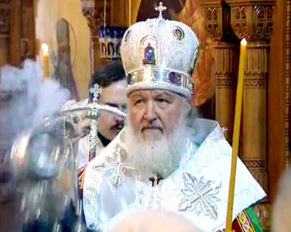 Патриарх призвал молиться о погибших в Перми Патриарх призвал молиться о погибших в Перми