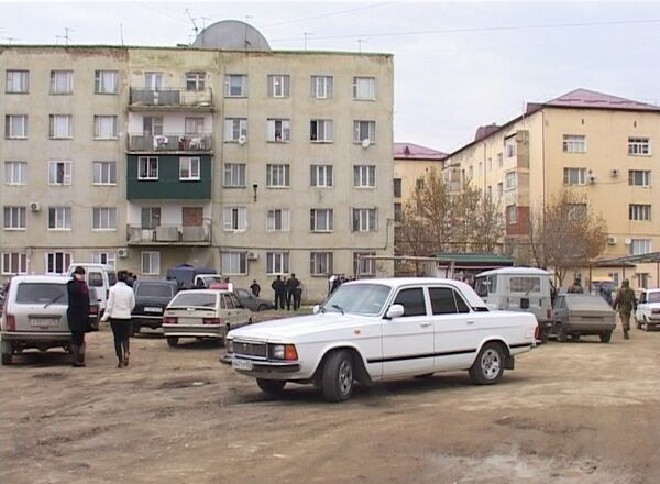 На месте убийства командира отряда СОБР Шапибулы Алигаджиева На месте убийства командира отряда СОБР Шапибулы Алигаджиева
